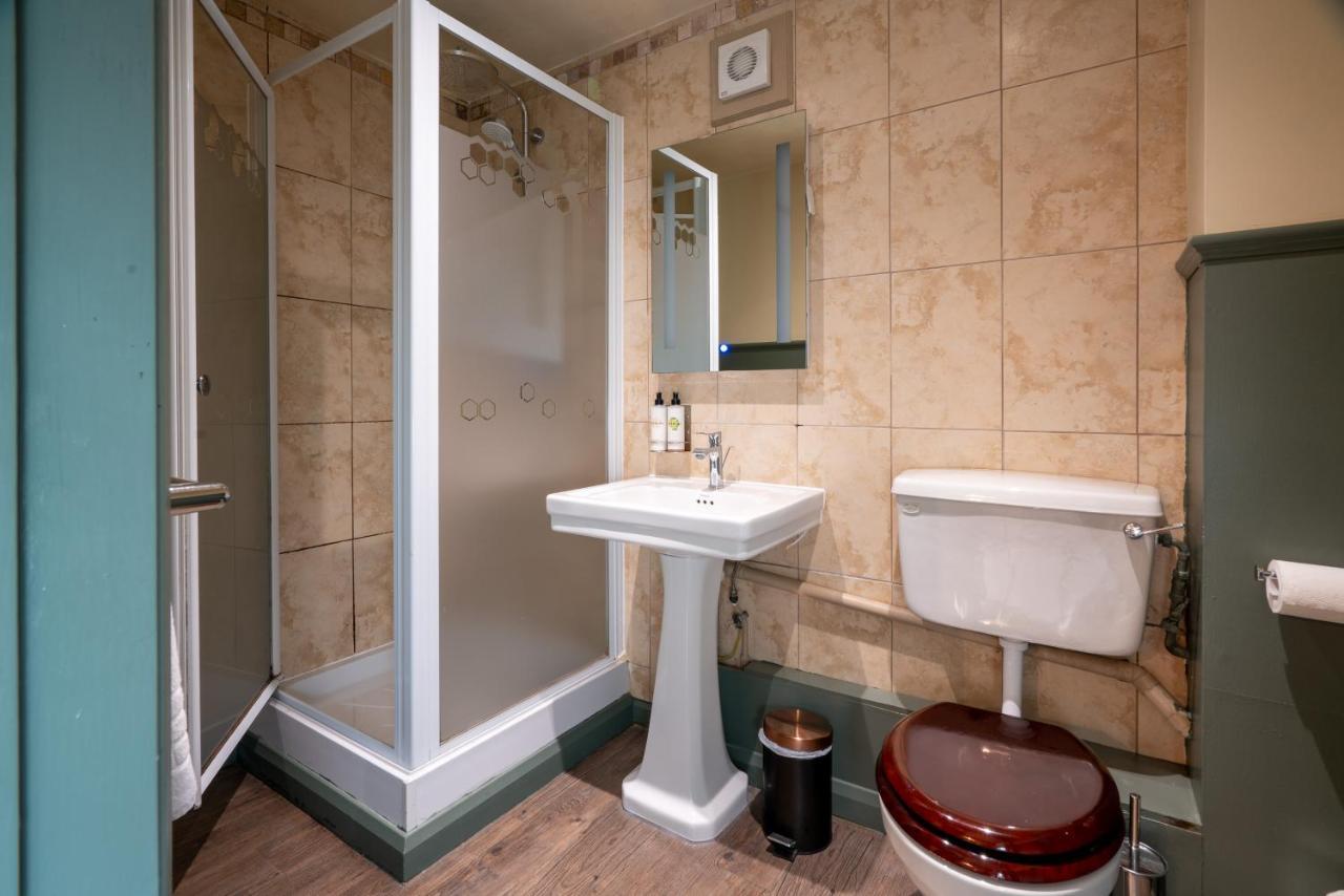 Bourne Valley Inn Saint Mary Bourne ภายนอก รูปภาพ