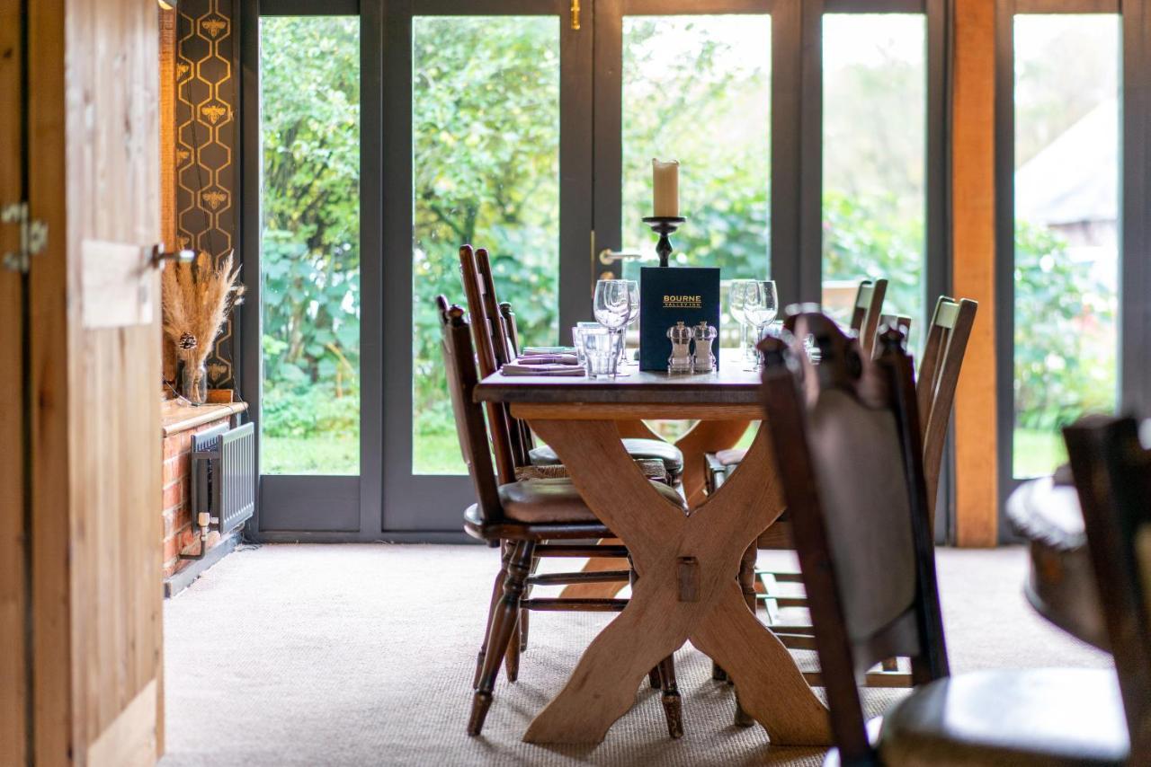 Bourne Valley Inn Saint Mary Bourne ภายนอก รูปภาพ