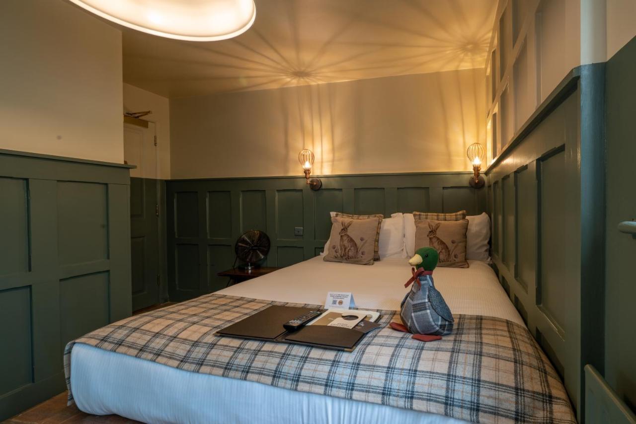 Bourne Valley Inn Saint Mary Bourne ภายนอก รูปภาพ