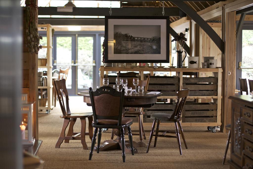 Bourne Valley Inn Saint Mary Bourne ภายนอก รูปภาพ