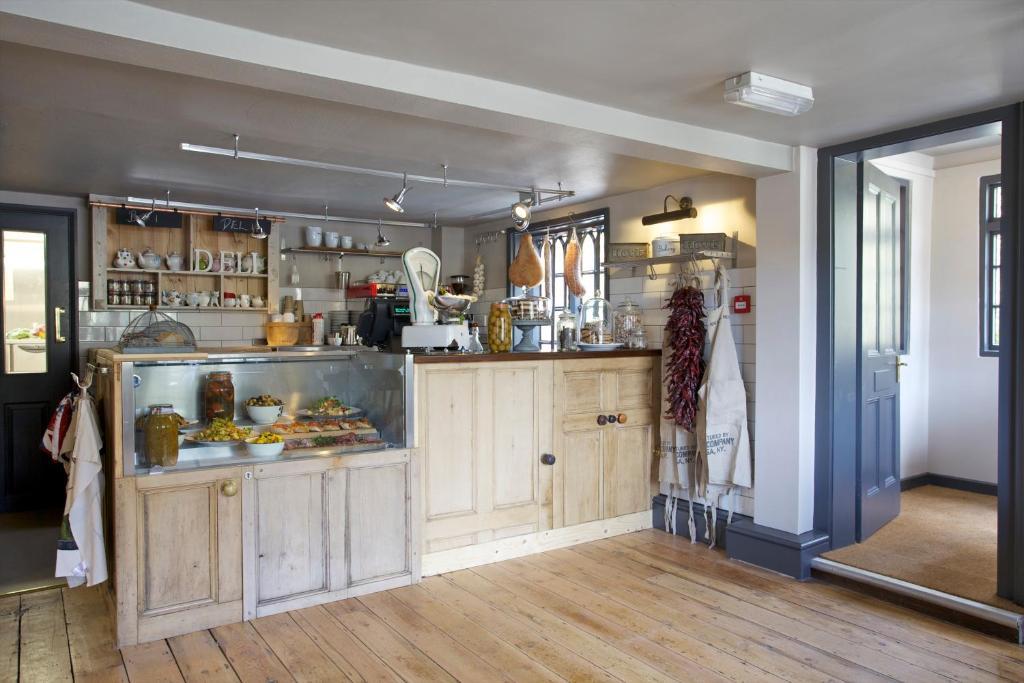 Bourne Valley Inn Saint Mary Bourne ภายนอก รูปภาพ